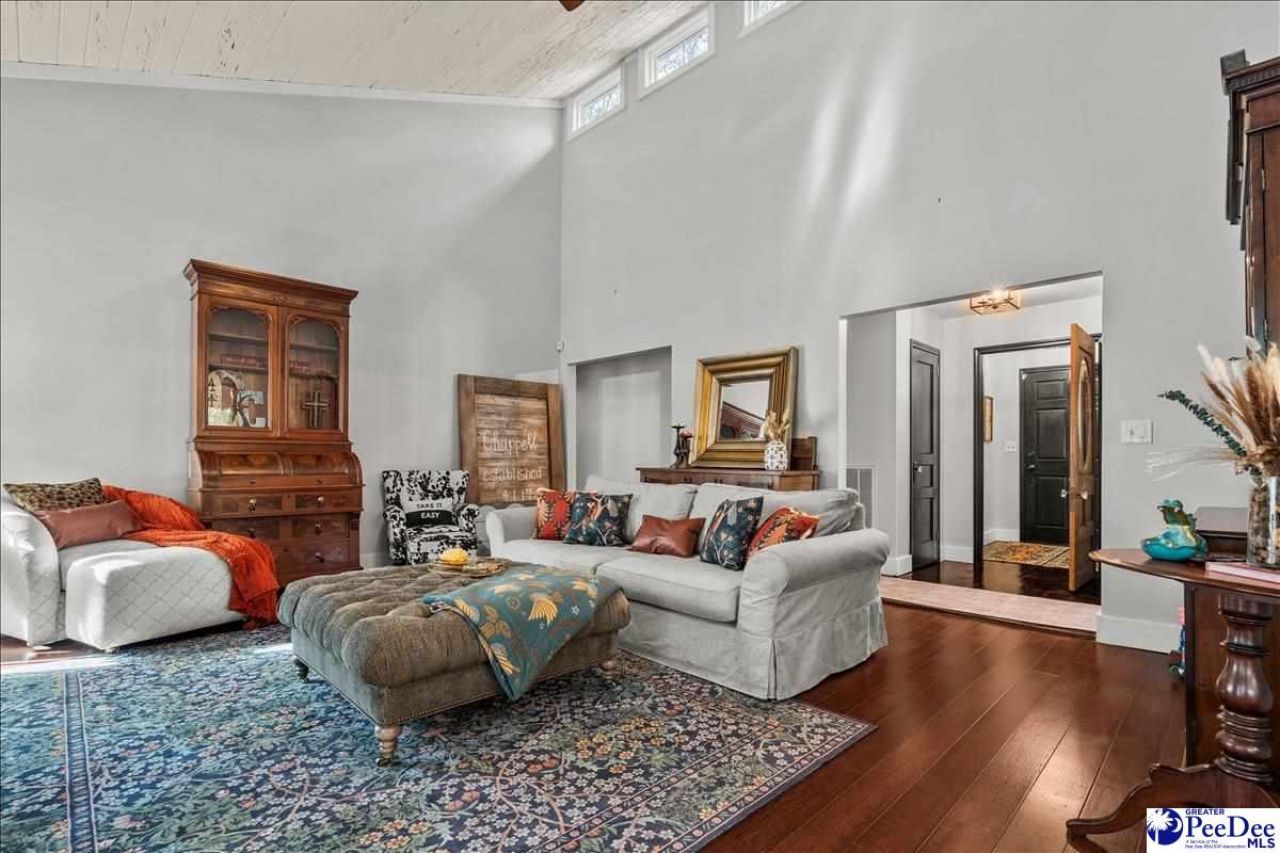 1914 Deerwood Place Photo 10