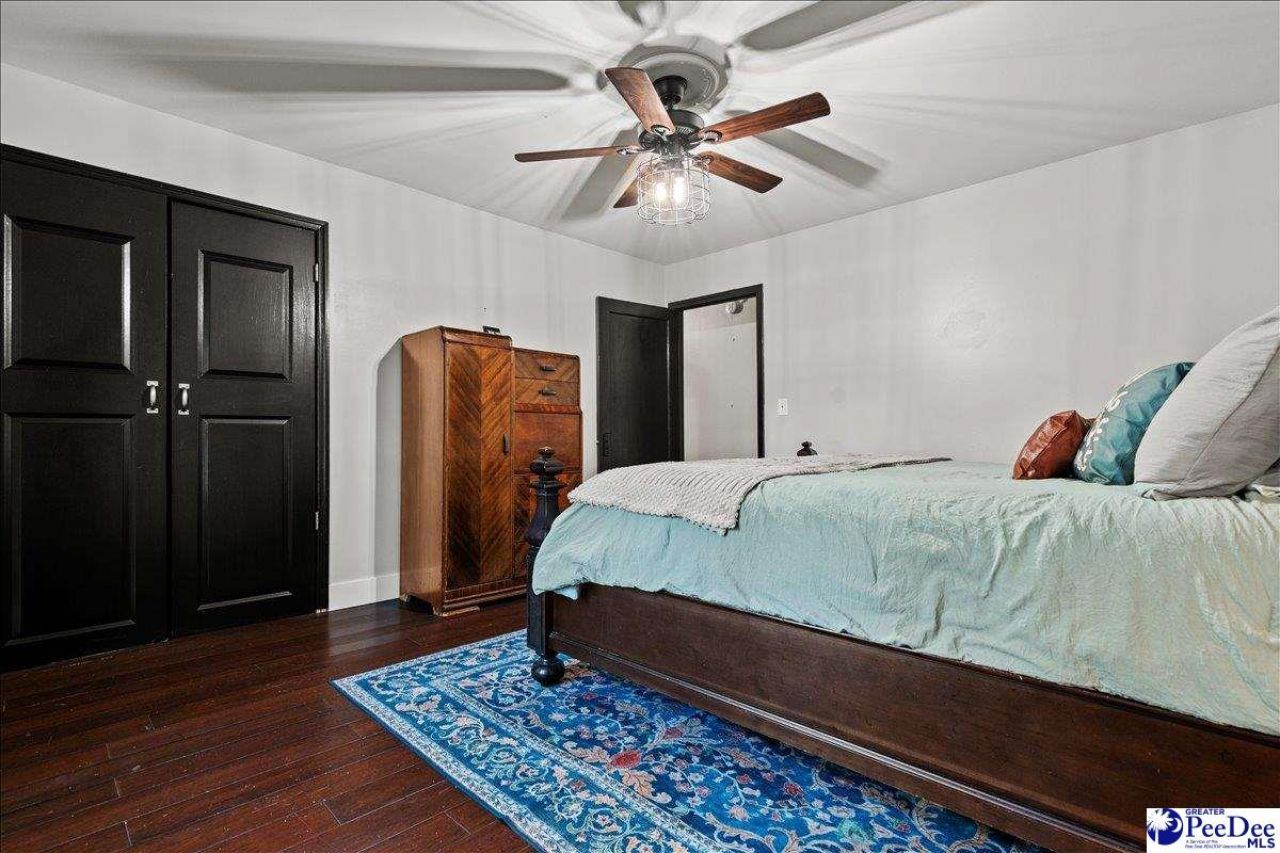 1914 Deerwood Place Photo 19