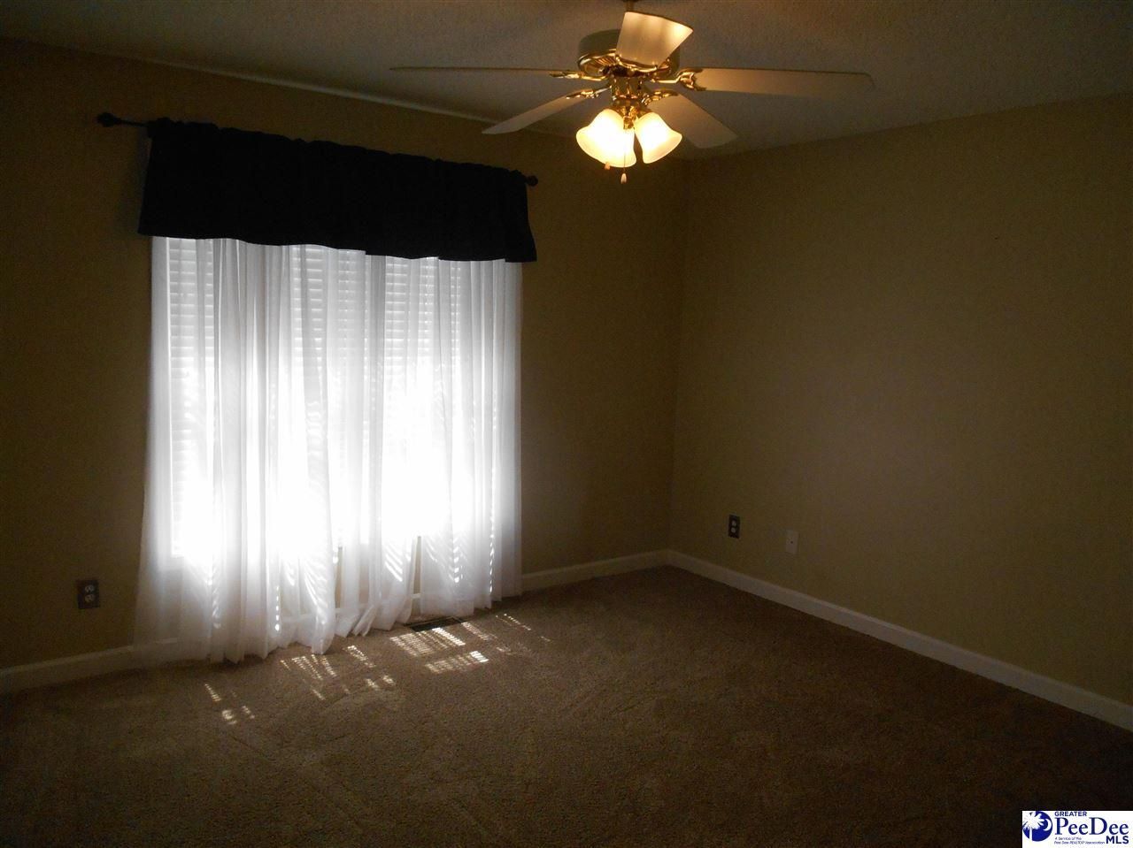 2811 Founder Photo 17