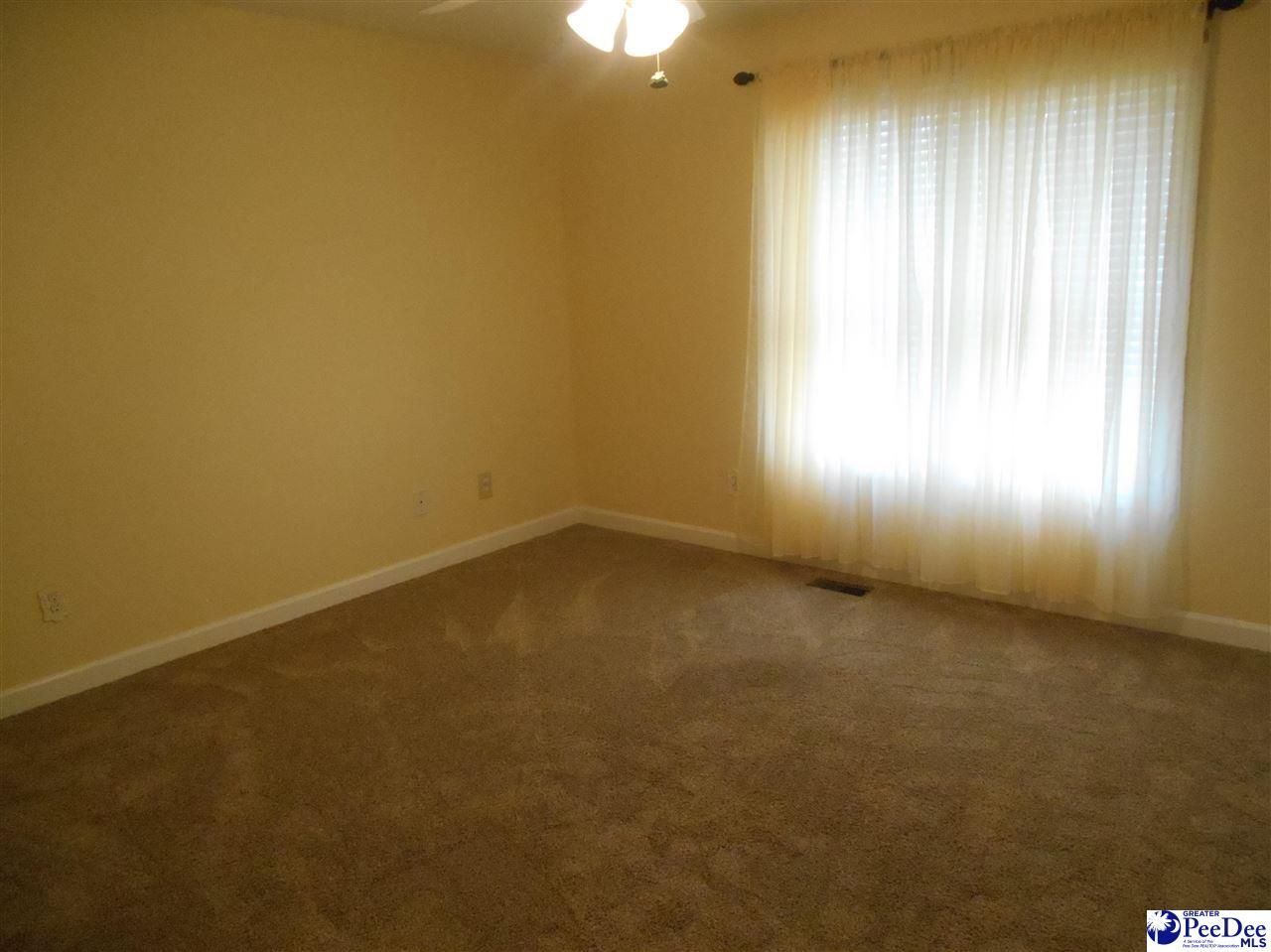 2811 Founder Photo 20