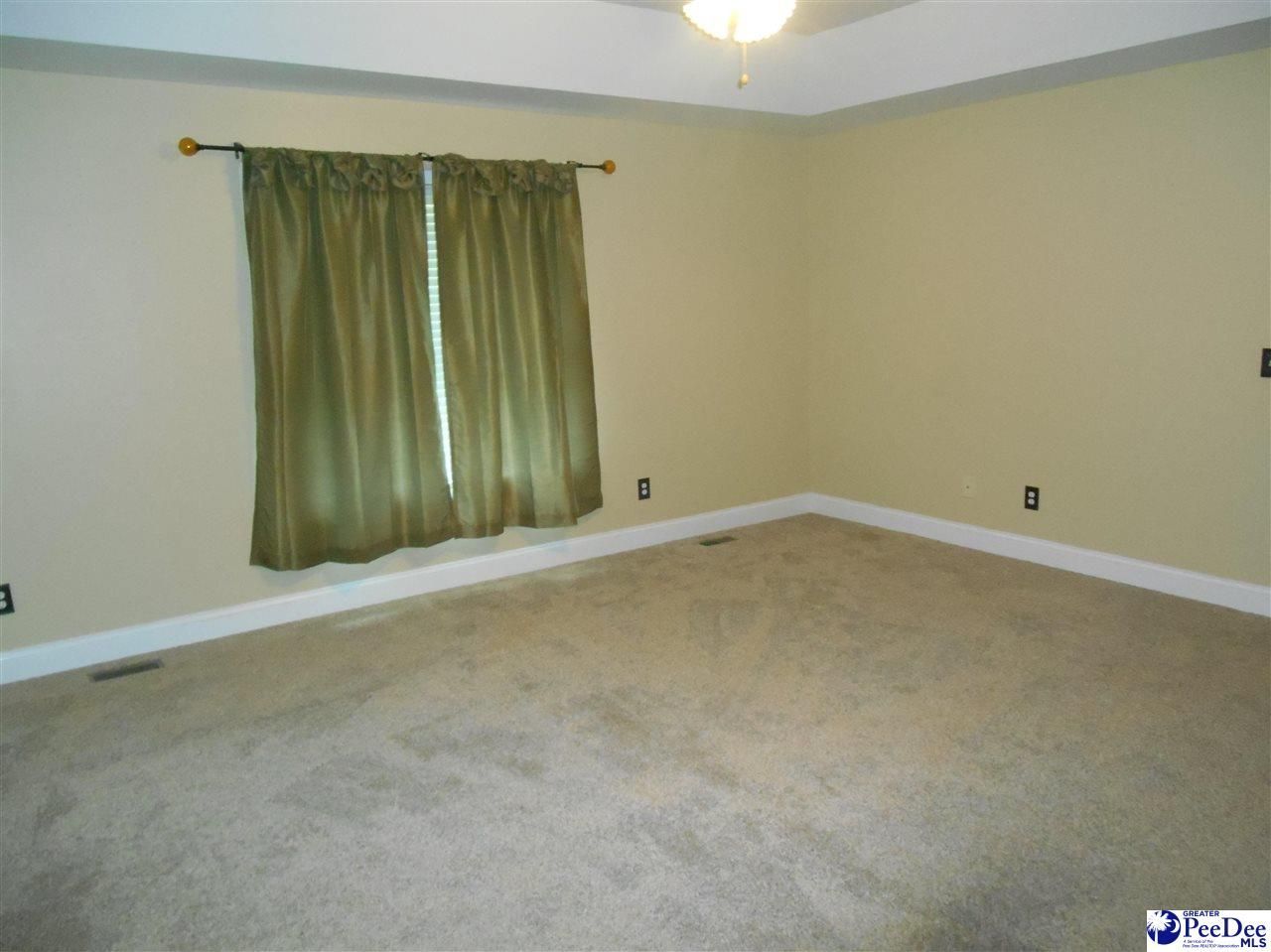2811 Founder Photo 22