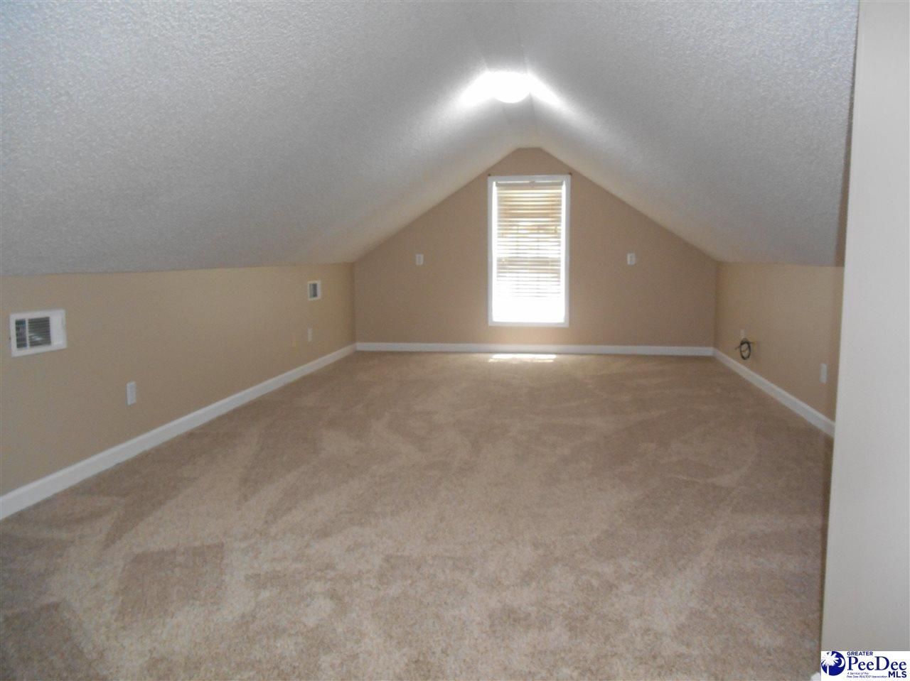 2811 Founder Photo 32