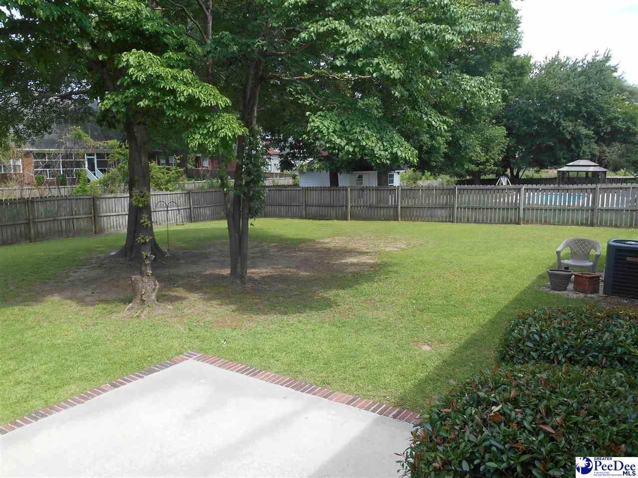 2811 Founder Photo 35