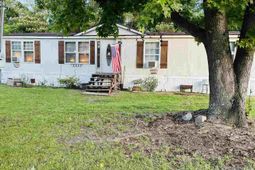 106 Cold Dr photo 4