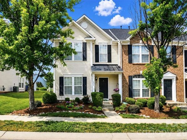 4913 Sunburst Lane, Charlotte, NC 28213