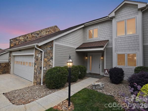 3675 Rock Bridge Drive NE, Conover, NC 28613