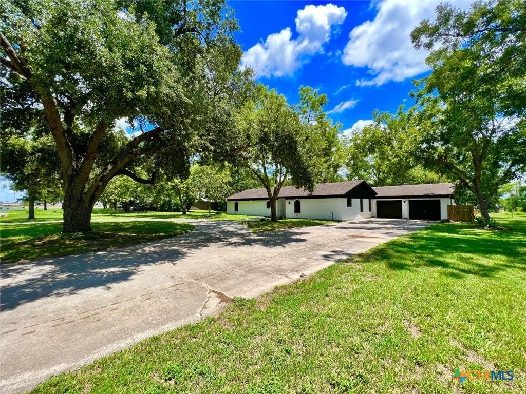 502 Bingham Road , Victoria, TX 77904 Main Photo