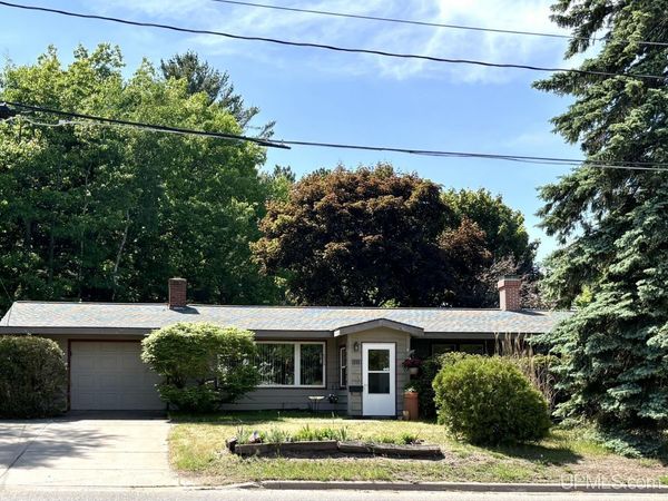 1111 N Seventh Street, Marquette, MI 49855