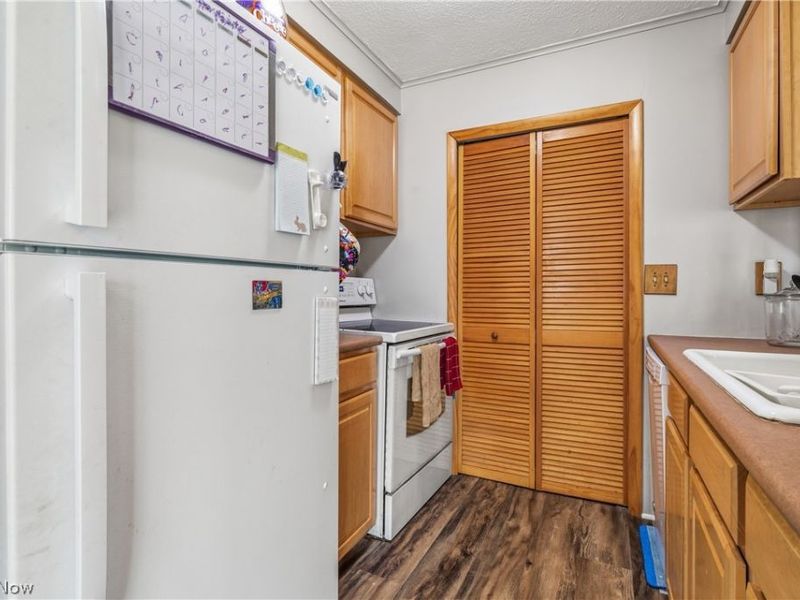 2551 Royal County Down , Uniontown, OH 44685 Photo 10