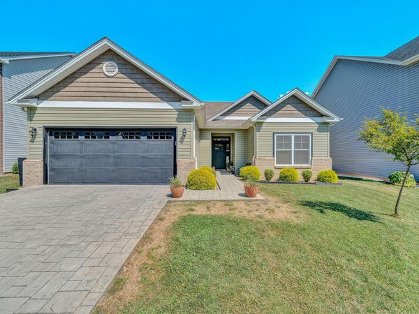 4341 Faircrest LN , Roanoke, VA 24018