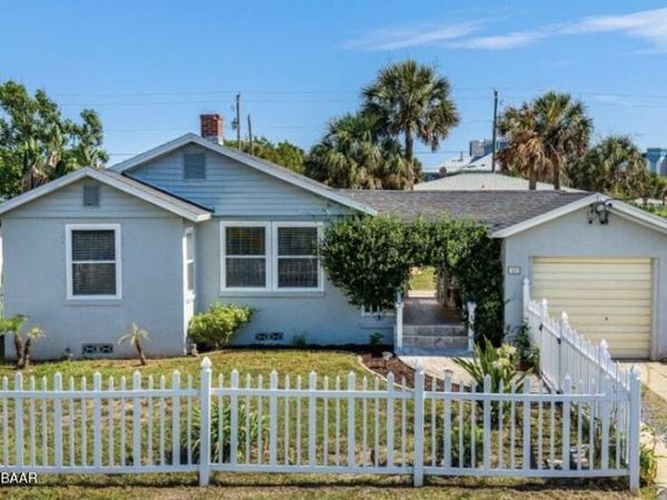 129 Rosalyn Avenue, Daytona Beach, FL 32118