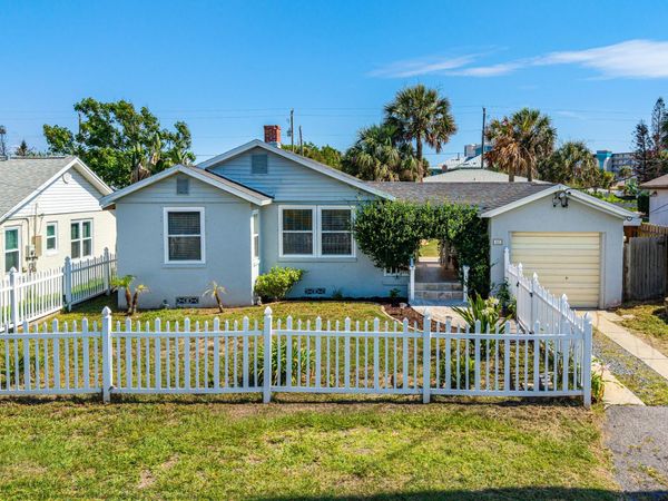 129 Rosalyn Avenue, Daytona Beach, FL 32118