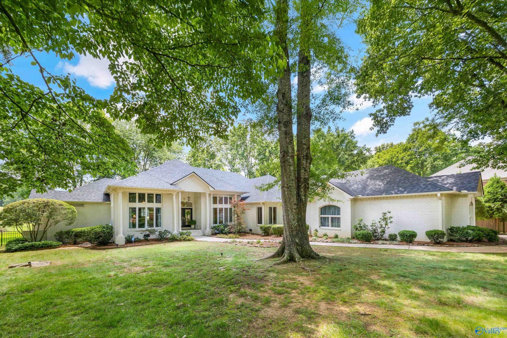 4829 Cove Creek Drive Se, Brownsboro, AL 35741 Main Photo
