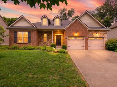1072 Crestfield Lane, Lexington, KY 40515