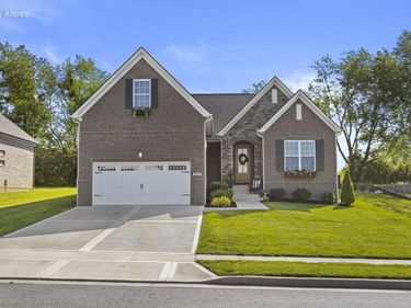 900 Shelburne Way, Nicholasville, KY 40356