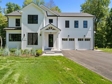 17 Upland, Natick, MA 01760