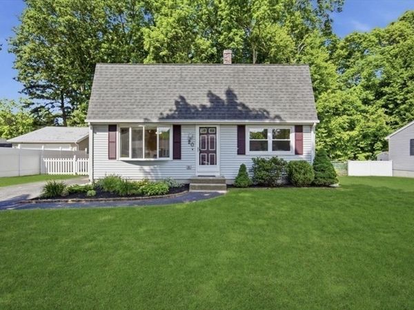 20 Entrybrook Drive, Springfield, MA 01108