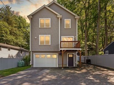 13 Lower Rd, Westford, MA 01886