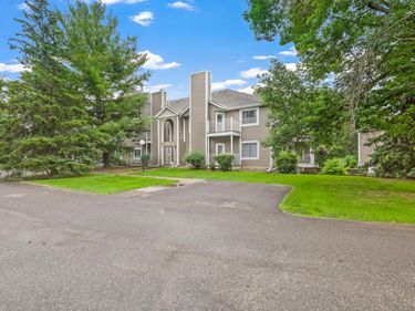 742 County Road F W, Unit #B, Shoreview, MN 55126