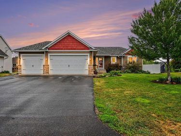11477 Killarney Drive , Chisago City, MN 55013