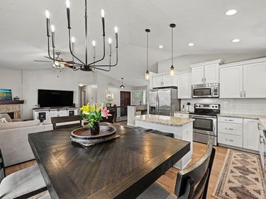 11477 Killarney Drive, Chisago City, MN 55013