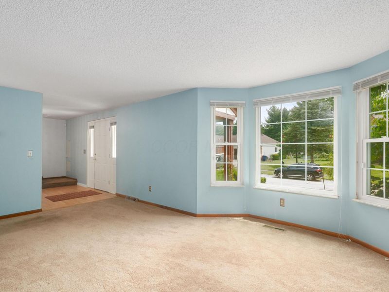 673 Groton Place , Columbus, OH 43213 Photo 5