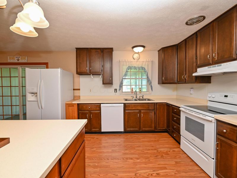 3000 Craven Drive , Marion, OH 43302 Photo 14