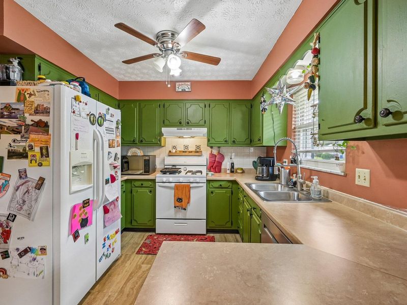 1479 Cottonwood Drive, Columbus, OH 43229 Photo 24