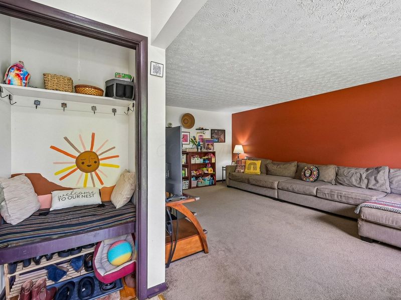 1479 Cottonwood Drive, Columbus, OH 43229 Photo 8
