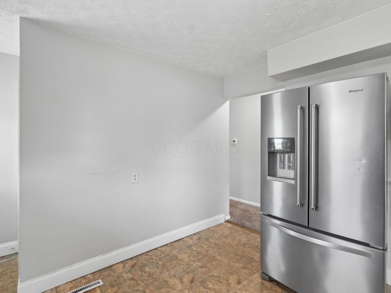 4155 Dixie Court , Columbus, OH 43228 Photo 10