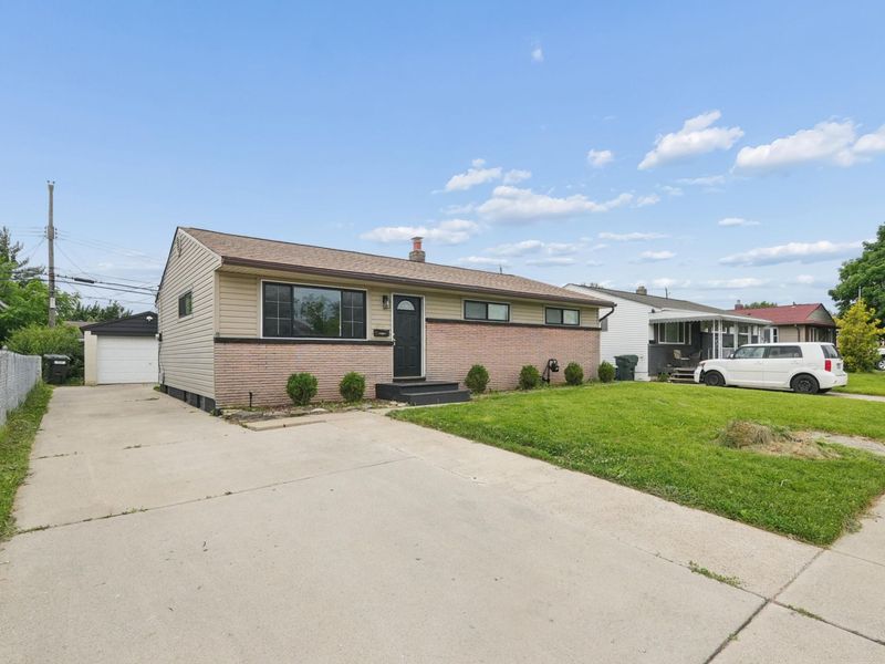 4155 Dixie Court , Columbus, OH 43228 Photo 3
