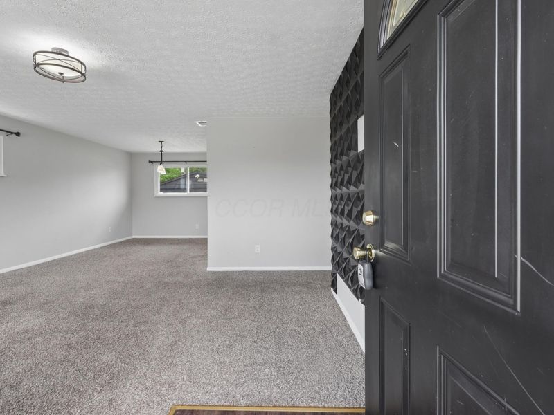 4155 Dixie Court , Columbus, OH 43228 Photo 4