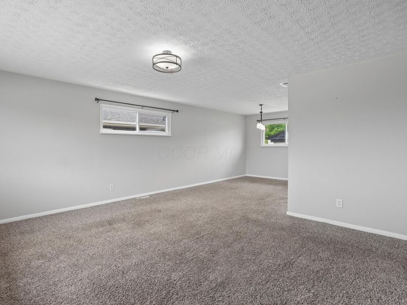 4155 Dixie Court , Columbus, OH 43228 Photo 5