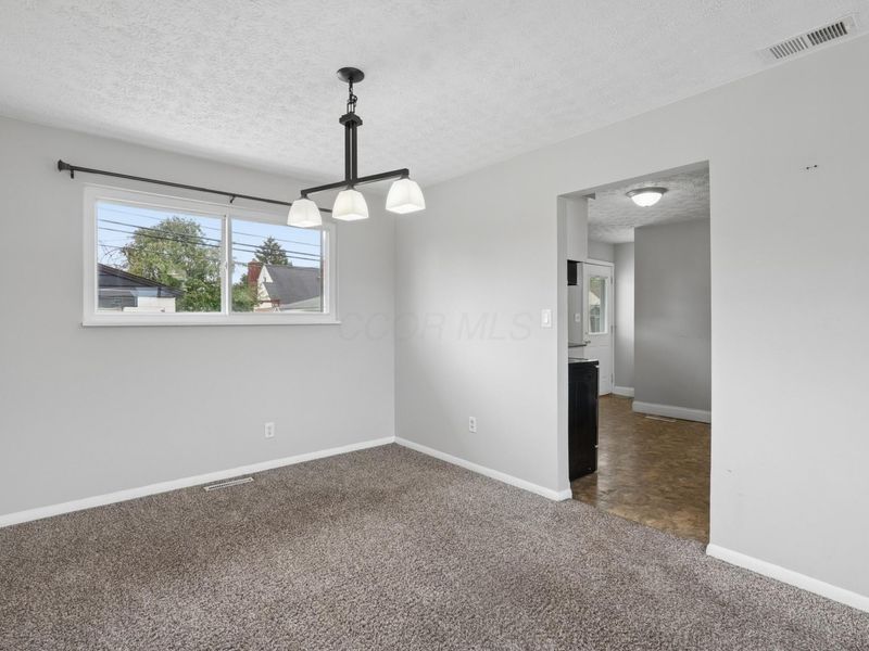 4155 Dixie Court , Columbus, OH 43228 Photo 7