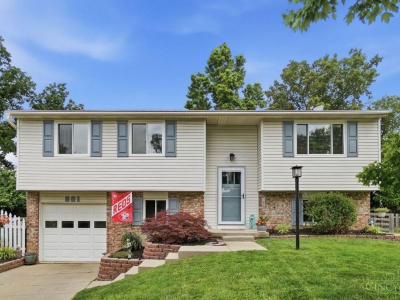 801 Jilbe Lane, Loveland, OH 45140 Photo 2