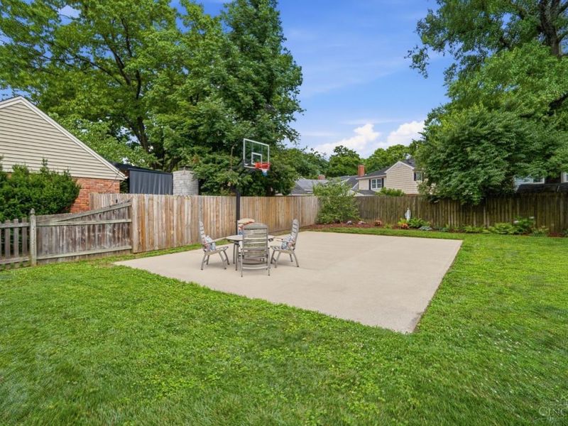6509 Mariemont Avenue, Mariemont, OH 45227 Photo 73