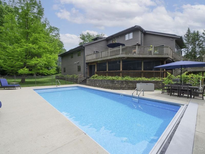 7395 Desert Springs Court, West Chester, OH 45069 Photo 2
