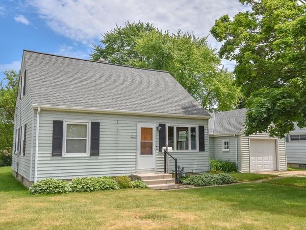 1214 4th AVENUE, Grafton, WI 53024