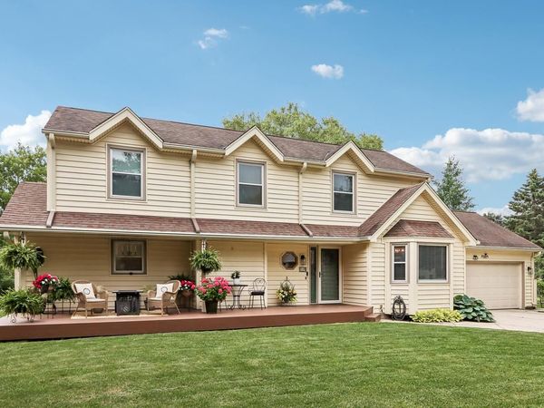 W61N840 Arbor DRIVE, Cedarburg, WI 53012