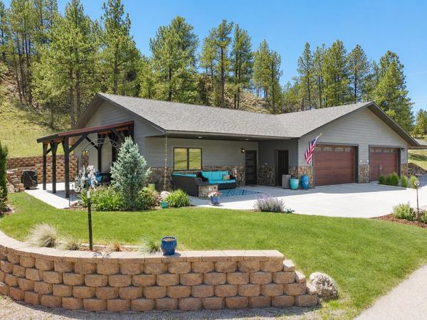 2124 Bison Pass, Hot Springs, SD 57747