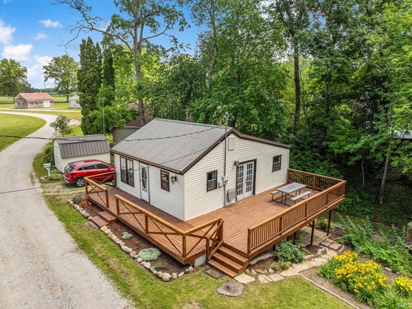 11896 W Breezy Point Drive, Monticello, IN 47960