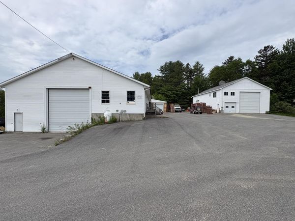 152 U.S. Highway 1 Highway , Hancock, ME 04640