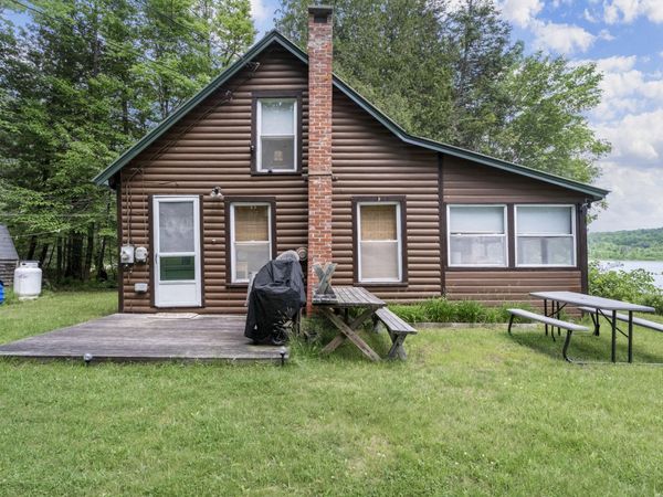 25 Allen Avenue , Canaan, ME 04924