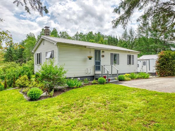 26 Spencer Road, Benton, ME 04901