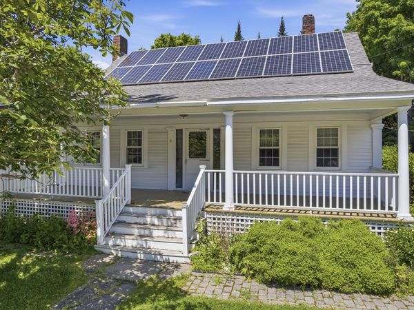 8 Mills Road , Newcastle, ME 04553