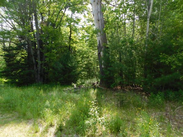244 Canaan Road , Hartland, ME 04943
