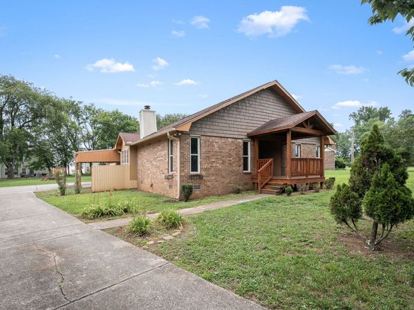 1061 Aire Ct , Murfreesboro, TN 37128