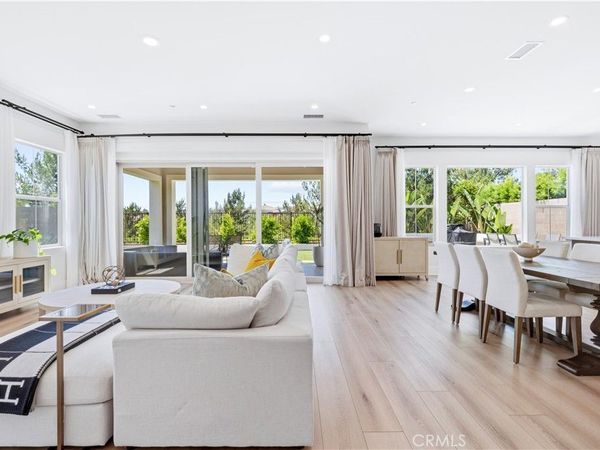 63 Longchamp , Irvine, CA 92602