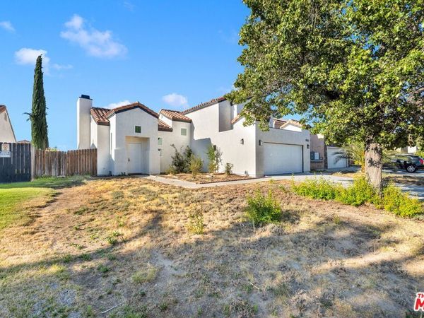 3723 Hollowglen Drive, Palmdale, CA 93550
