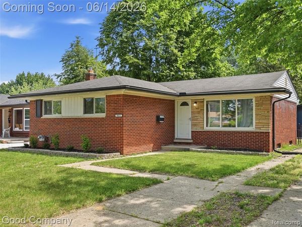 30632 Hayes Road, Roseville, MI 48066